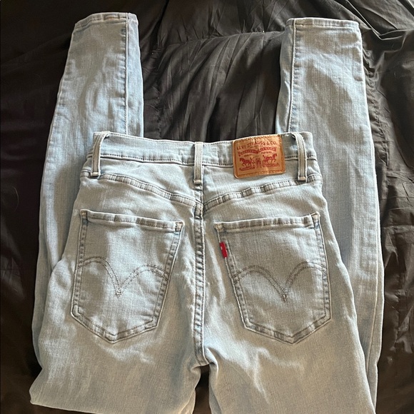 Levi's Light Blue High Rise Women Jeans - Picture 3 of 3